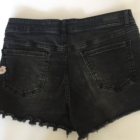 Aeropostale High Waisted Shorty Shorts Size 10 - Picture 2 of 4